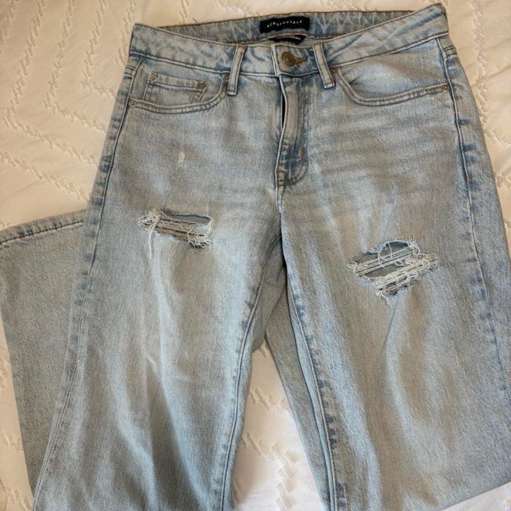 Aeropostale Light Wash Distressed Boyfriend Jeans